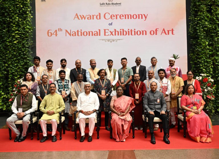 President Droupadi Murmu Attends Award Ceremony for 64th National Art Exhibition in New Delhi